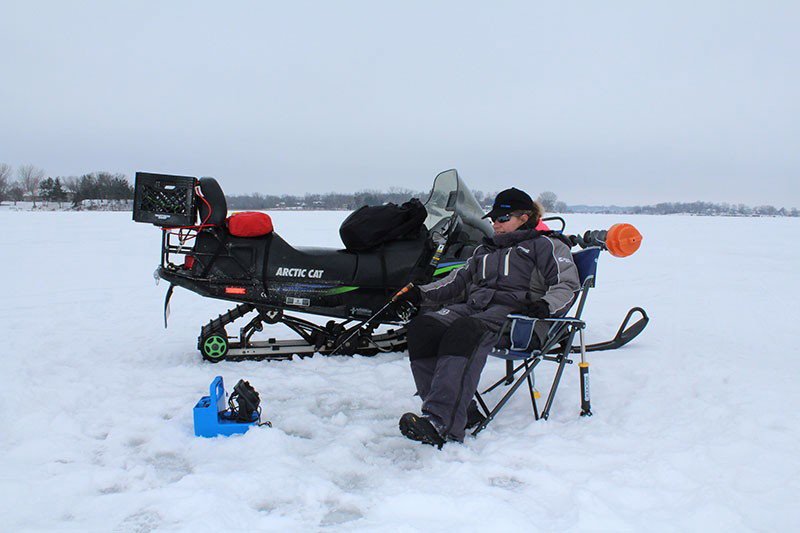 Discover ice fishing gamble game Discover ice fishing gamble game